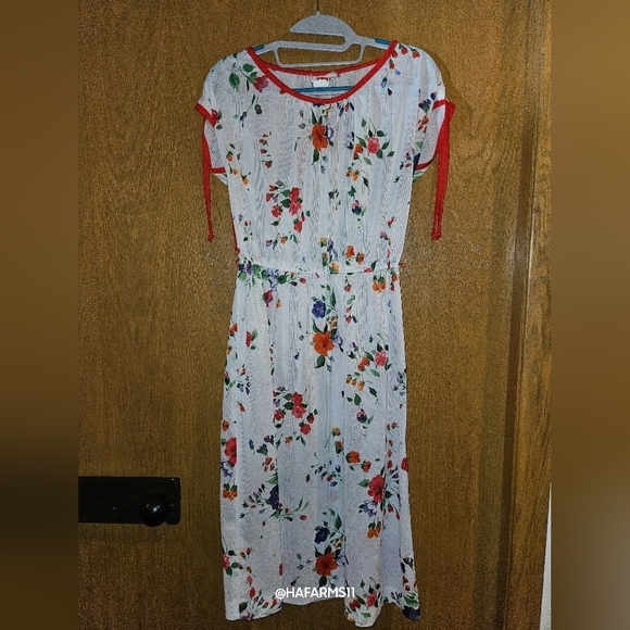 Flower print Dress - Picture 1 of 7
